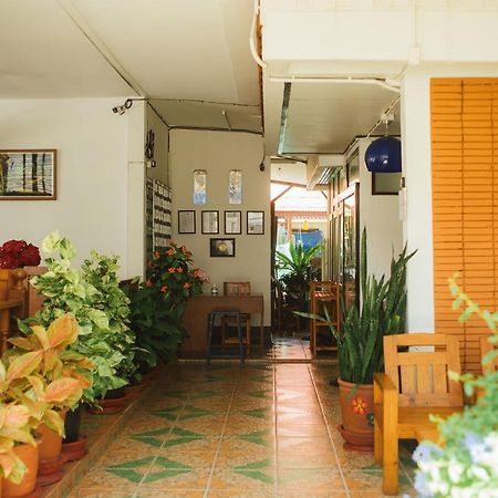 Nu Phen Homestay Chiang Mai Exterior foto